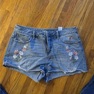 Time and Tru Light Blue Floral Jean Shorts